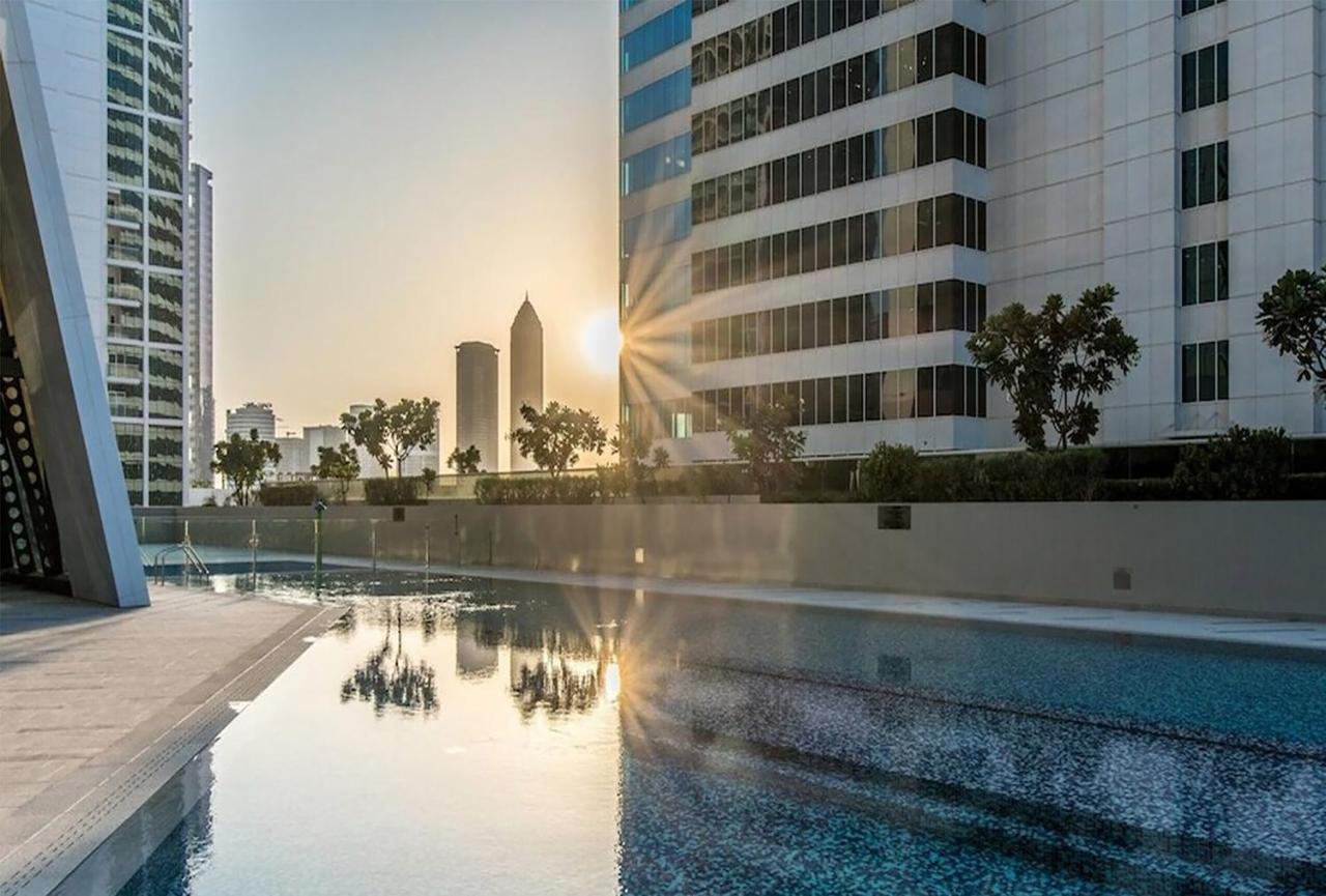 Luxury Studios With Burj Khalifa Or Canal View In Downtown - Marquise Square Tower 두바이 외부 사진