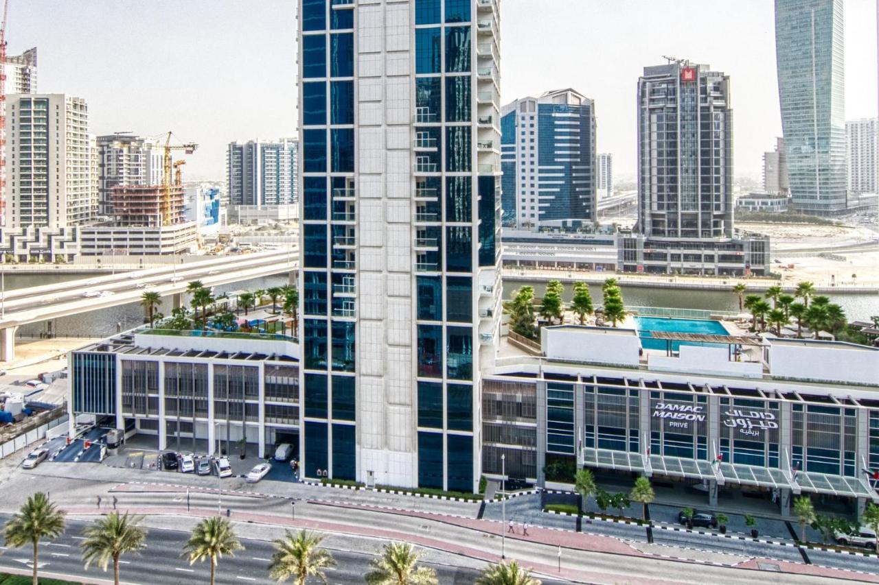 Luxury Studios With Burj Khalifa Or Canal View In Downtown - Marquise Square Tower 두바이 외부 사진