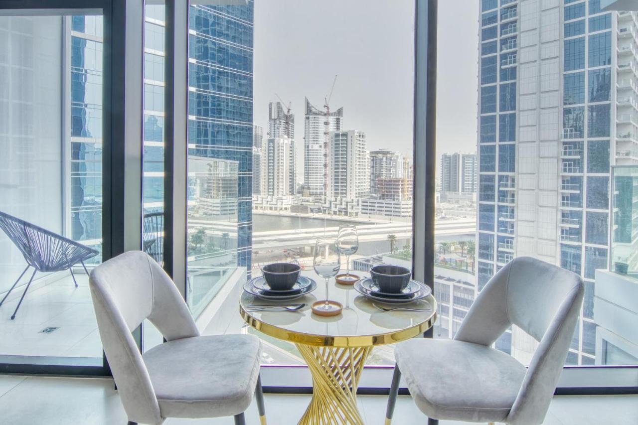 Luxury Studios With Burj Khalifa Or Canal View In Downtown - Marquise Square Tower 두바이 외부 사진