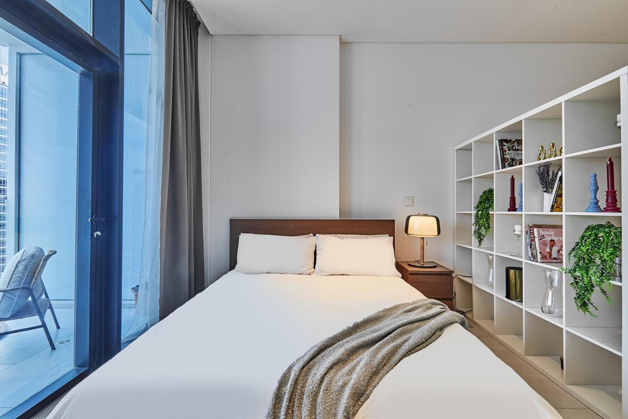 Luxury Studios With Burj Khalifa Or Canal View In Downtown - Marquise Square Tower 두바이 외부 사진