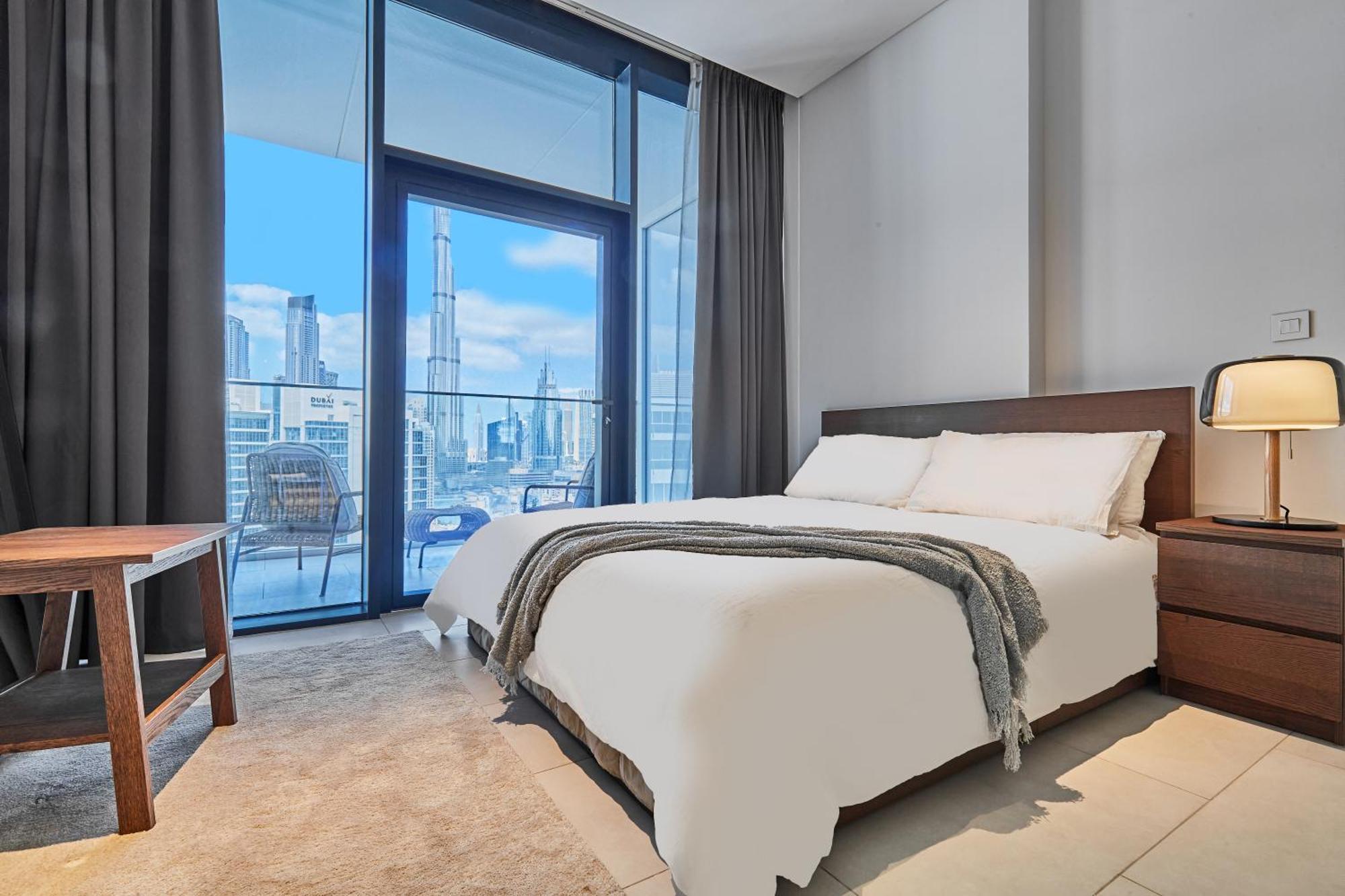 Luxury Studios With Burj Khalifa Or Canal View In Downtown - Marquise Square Tower 두바이 외부 사진
