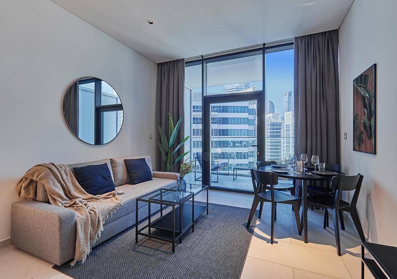 Luxury Studios With Burj Khalifa Or Canal View In Downtown - Marquise Square Tower 두바이 외부 사진