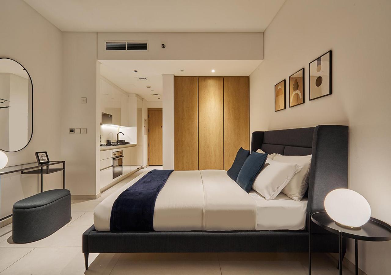 Luxury Studios With Burj Khalifa Or Canal View In Downtown - Marquise Square Tower 두바이 외부 사진
