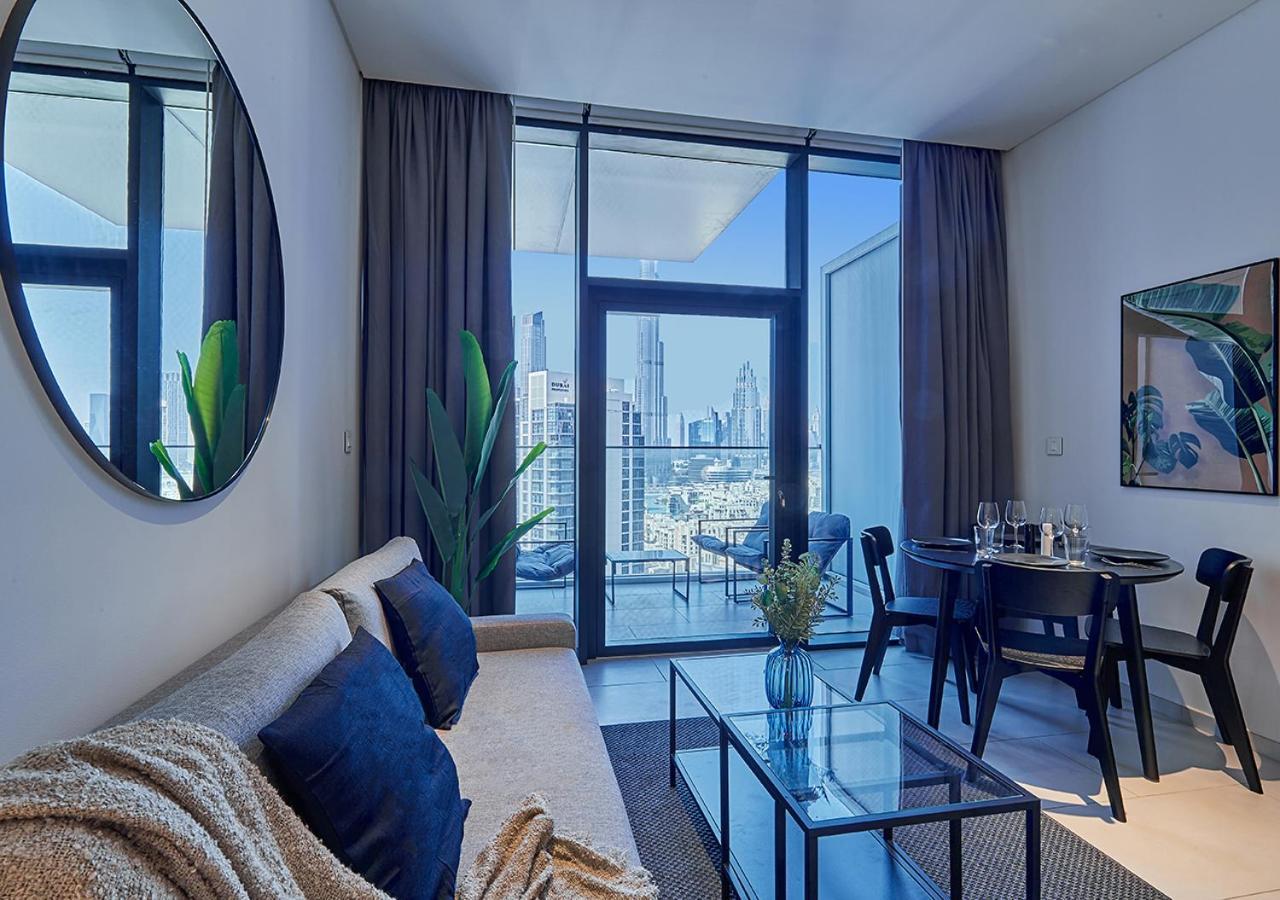 Luxury Studios With Burj Khalifa Or Canal View In Downtown - Marquise Square Tower 두바이 외부 사진