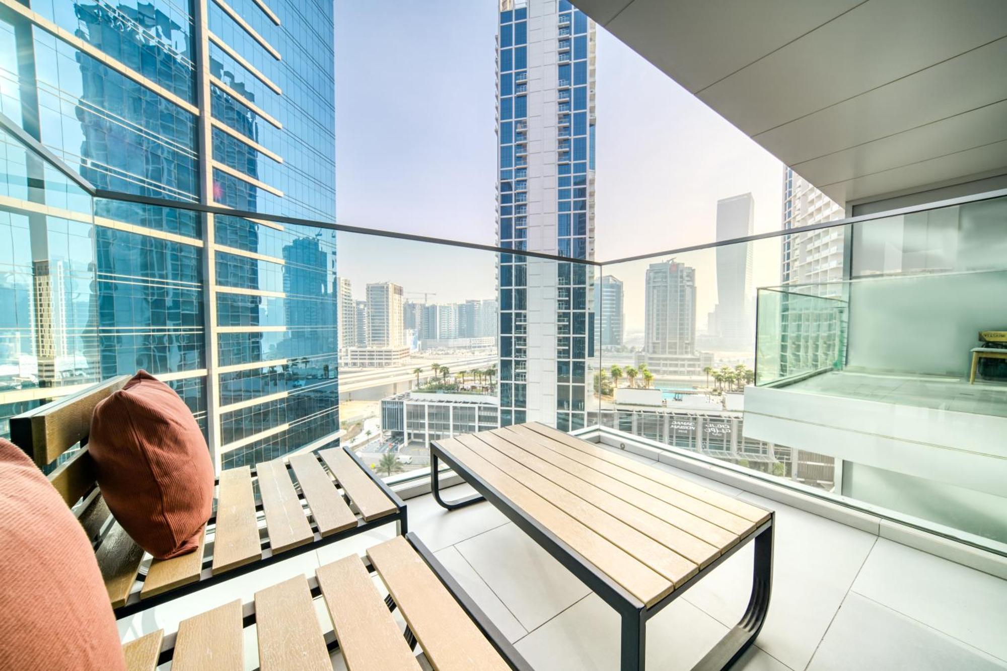 Luxury Studios With Burj Khalifa Or Canal View In Downtown - Marquise Square Tower 두바이 외부 사진
