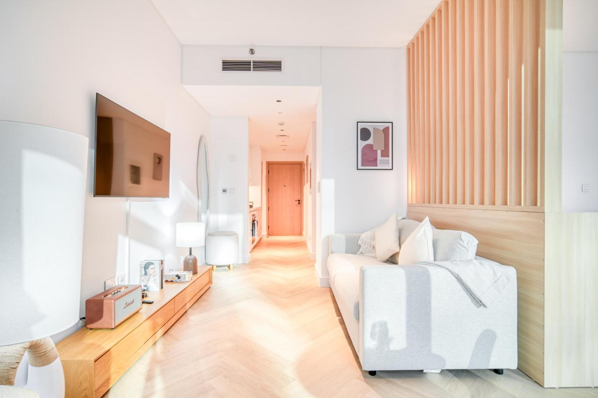 Luxury Studios With Burj Khalifa Or Canal View In Downtown - Marquise Square Tower 두바이 외부 사진