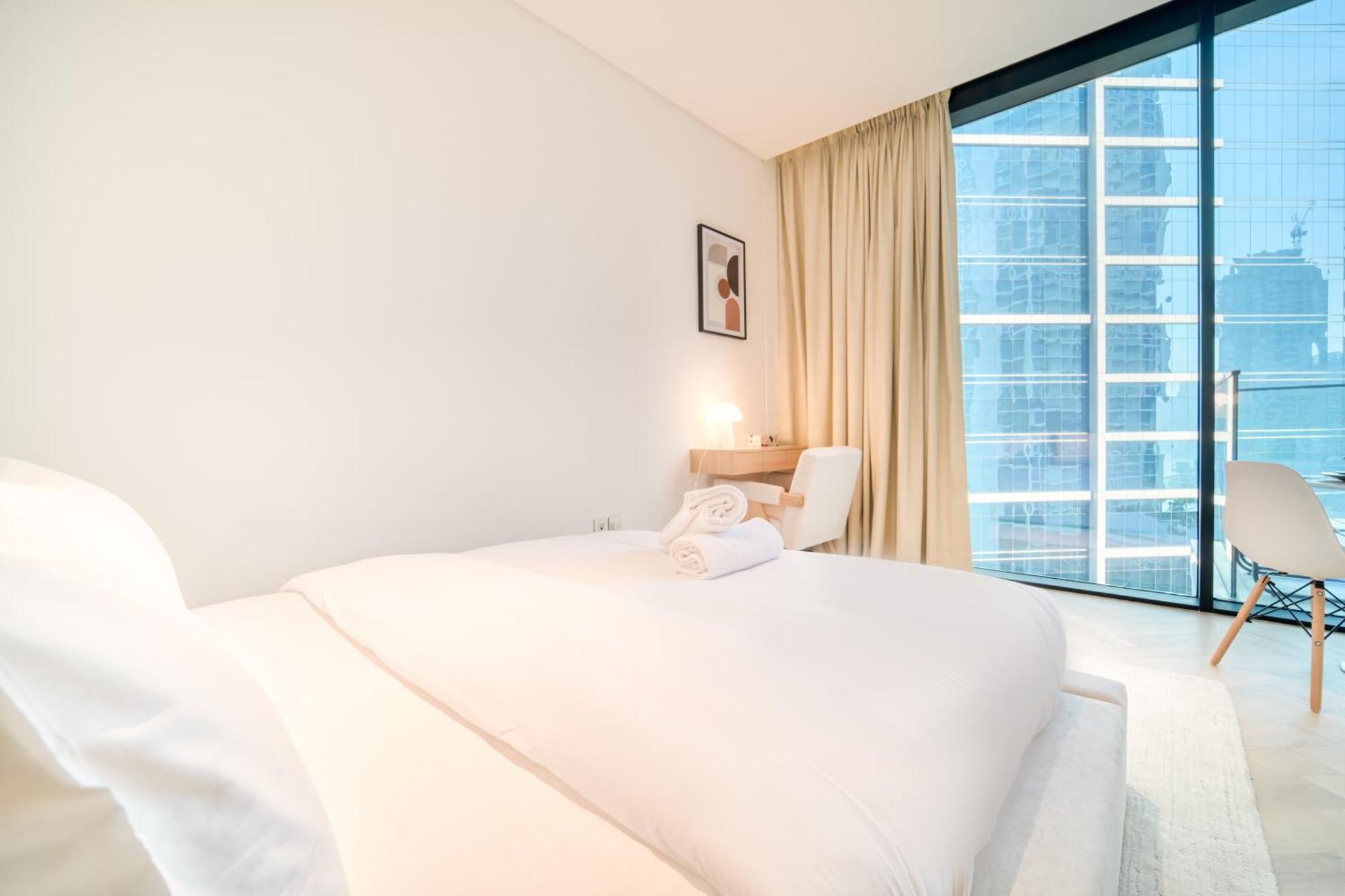Luxury Studios With Burj Khalifa Or Canal View In Downtown - Marquise Square Tower 두바이 외부 사진