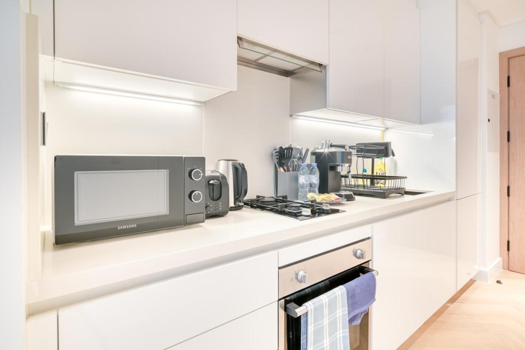 Luxury Studios With Burj Khalifa Or Canal View In Downtown - Marquise Square Tower 두바이 외부 사진